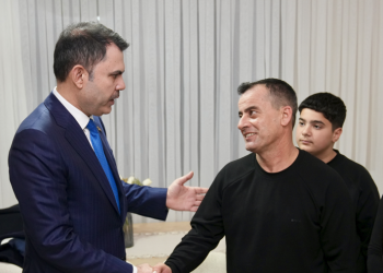 Alt ve üstyapıyla şehirleri yeniden kurmaktayız
