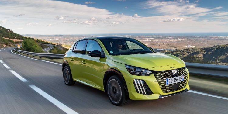 Peugeot SUV ve ticaride finansal seçenekleri masaya yatırdı