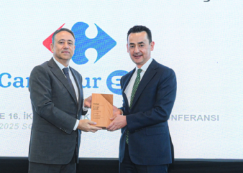 CarrefourSA Triple skoruna ulaşarak başarısını perçinledi