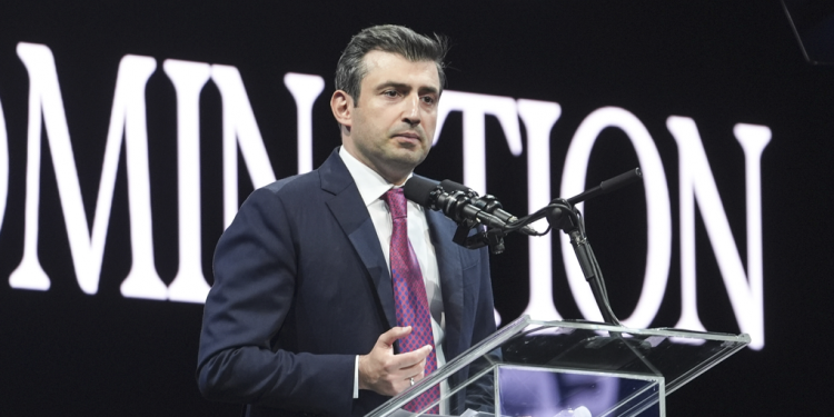 Tekellerin dev veri merkezine mahkum olmamalıyız