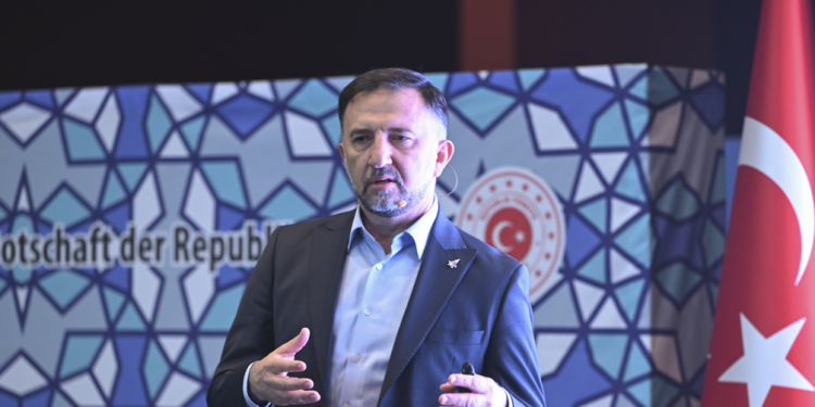 Savaş uçağı teknolojisinde Avrupa’dan daha avantajlıyız