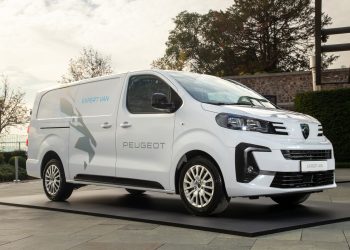 Peugeot yenilikçi ve “Ticari” açılıma start verdi
