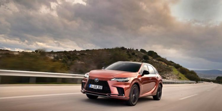 Lexus’un ayrıcalıklı SUV’u yeni fırsatlar vadediyor